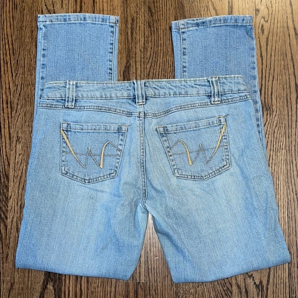 Wet Seal Jeans Distressed Light Wash Straight Jean - Picture 11 of 13